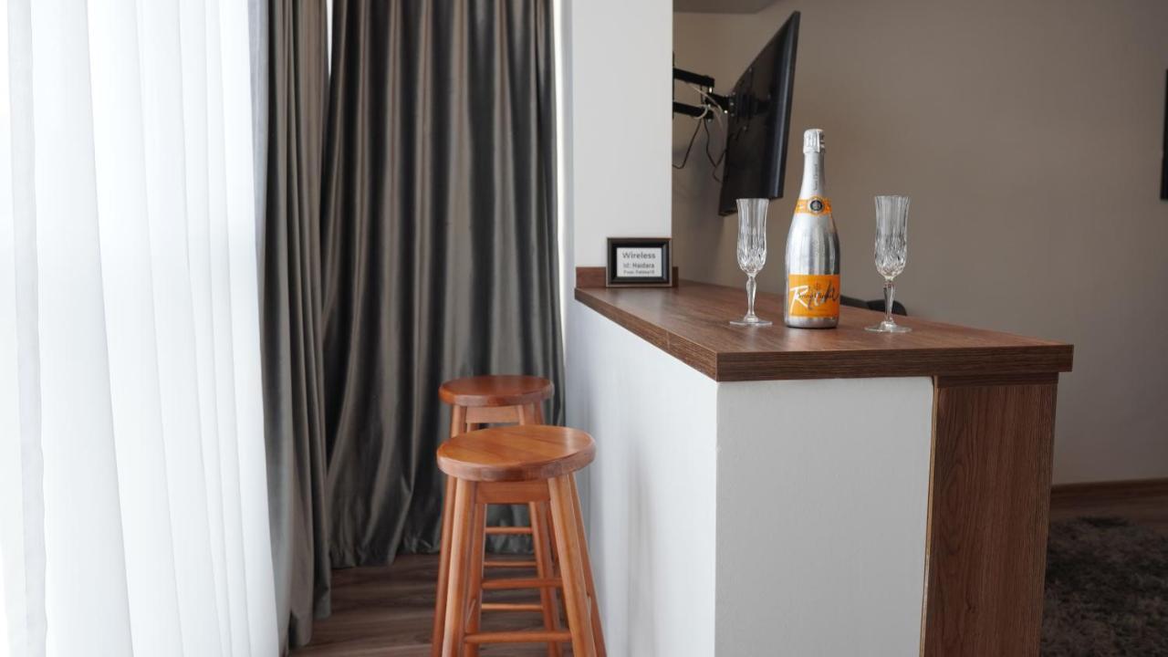 Luxury 1Br Studio Near Hanul Drumetului Bucureşti Ngoại thất bức ảnh